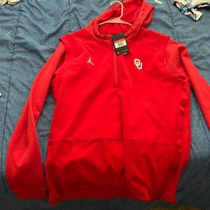 OU NCAA sweatshirt